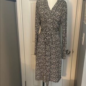 Banana Republic Black and White Patterned Long Sleeve Dress
